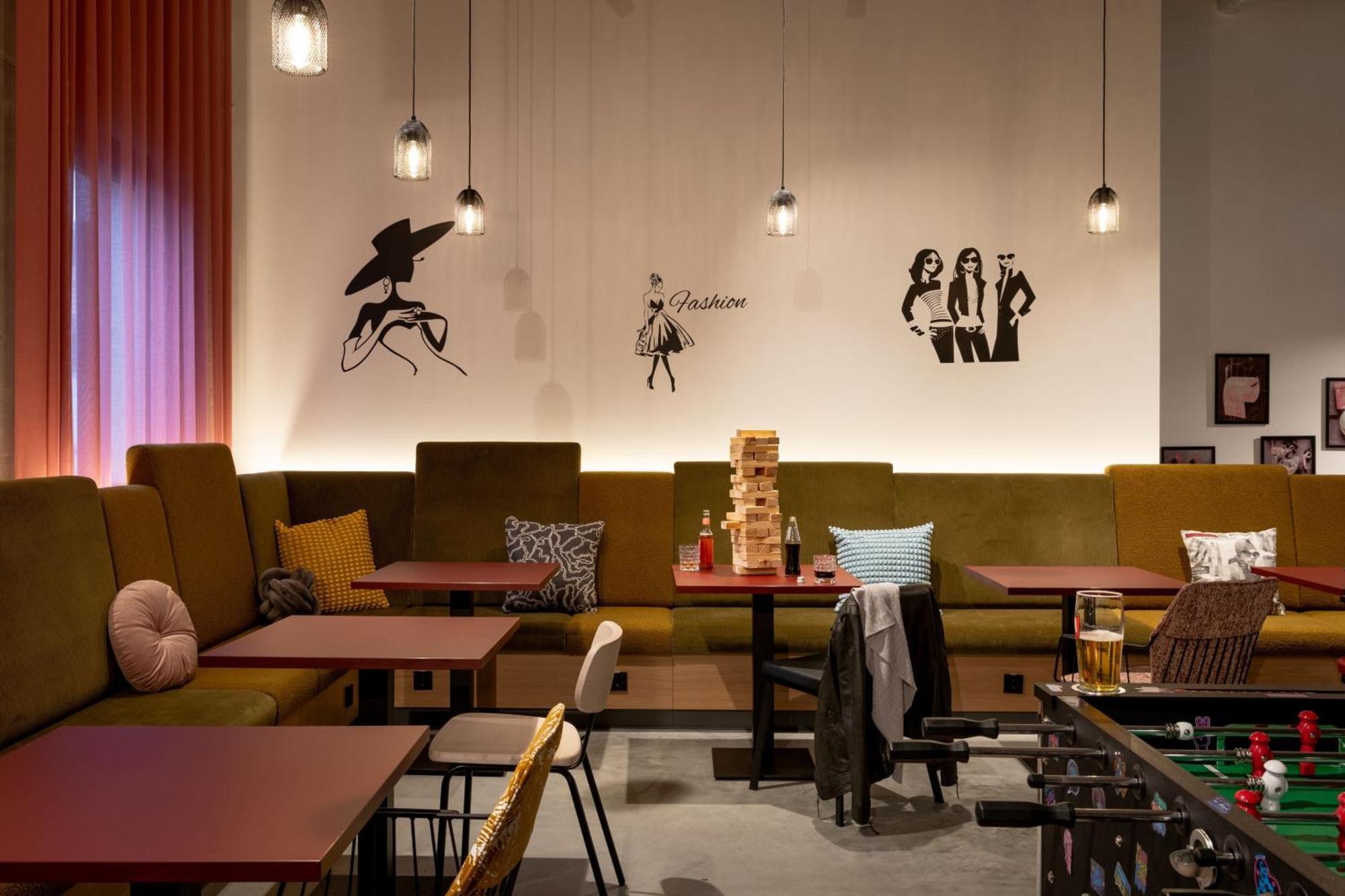 Moxy Outletcity Metzingen Metzingen  Exterior photo